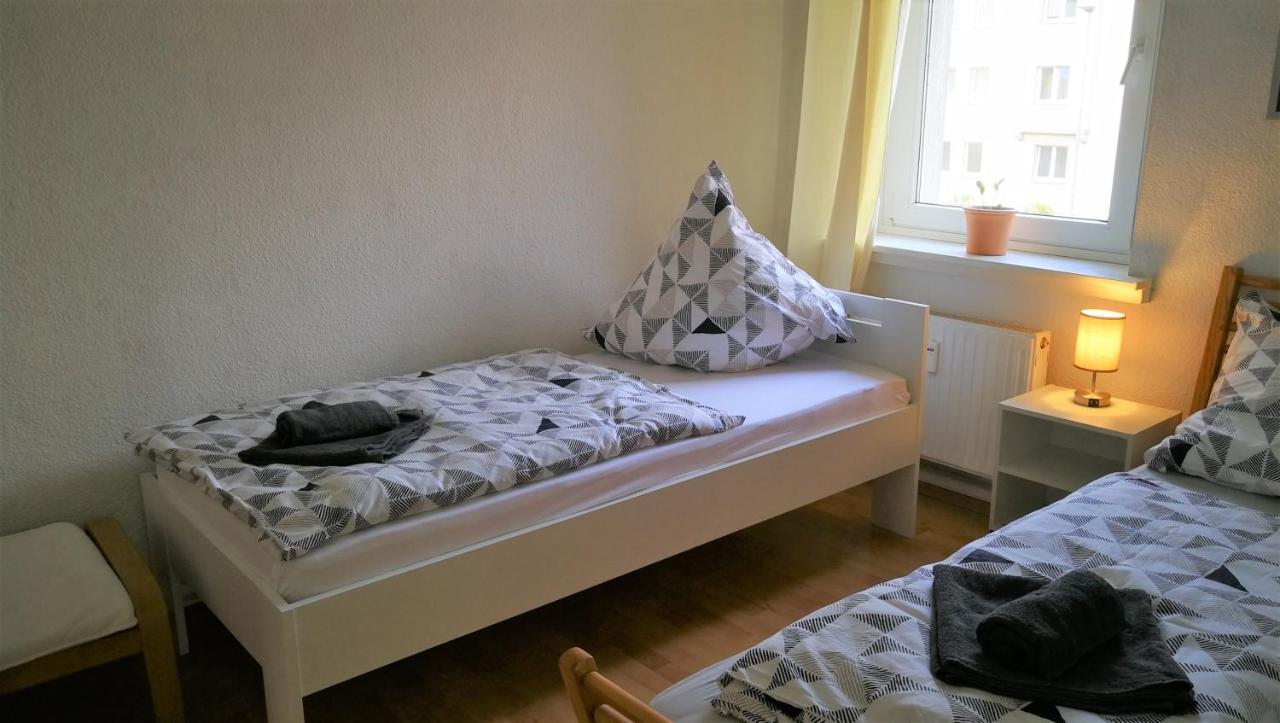 Apartment Am Suedpark Merseburg Exteriör bild
