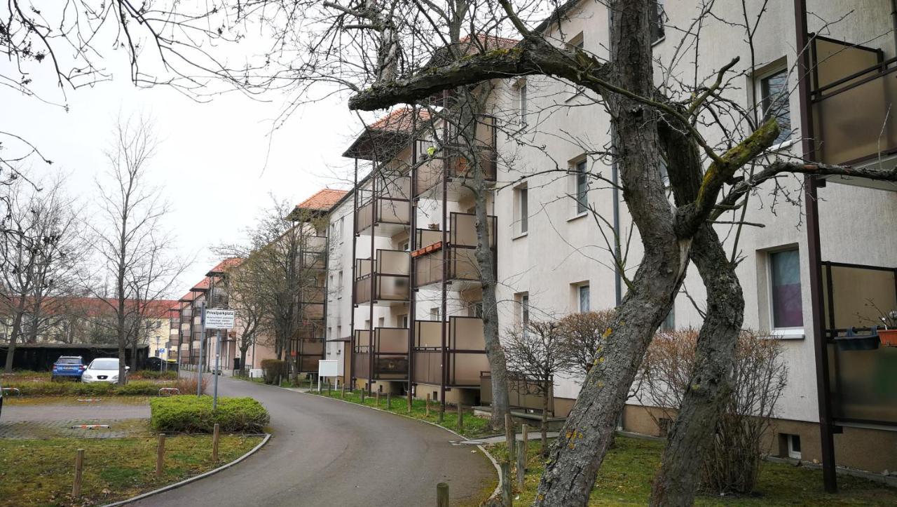 Apartment Am Suedpark Merseburg Exteriör bild